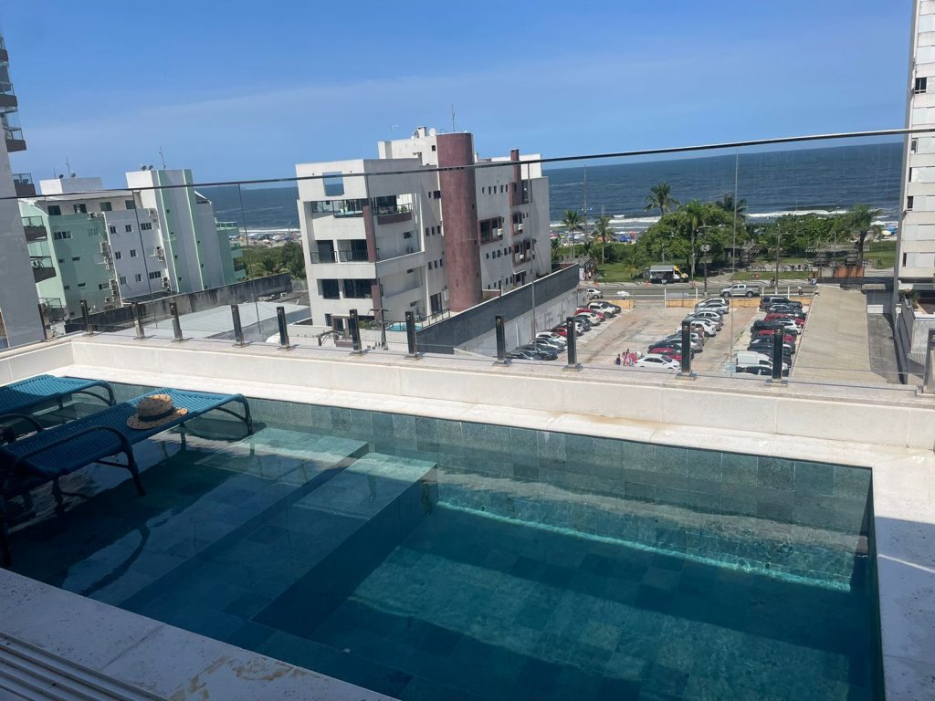 a Cobertura Caiobá 5piscina (1)