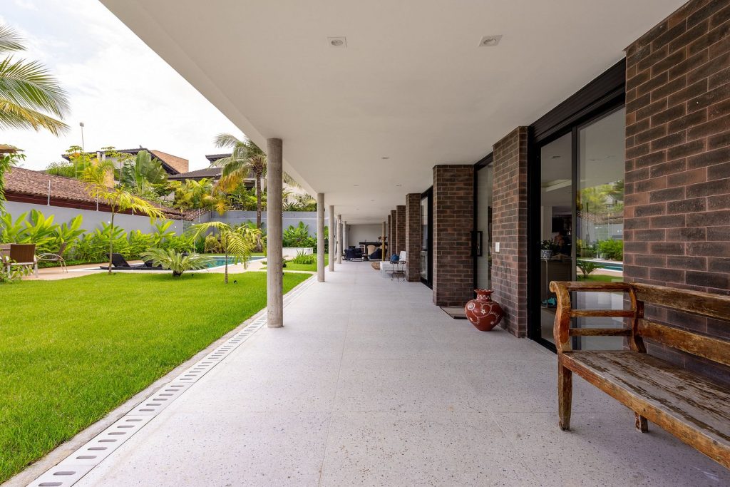 casa-de-praia-juquehy-5-suites-spcs285-623b1187c0edf34a0220f12b (1)