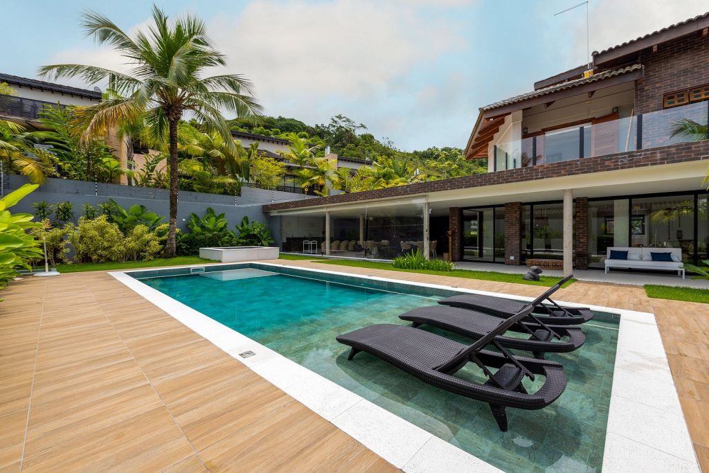 casa-de-praia-juquehy-5-suites-spcs285-623b1190339bf87c6550e6f7 (1)