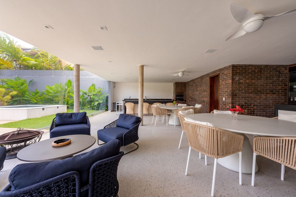 casa-de-praia-juquehy-5-suites-spcs285-623b21e2c0edf34e6920f49f (1)