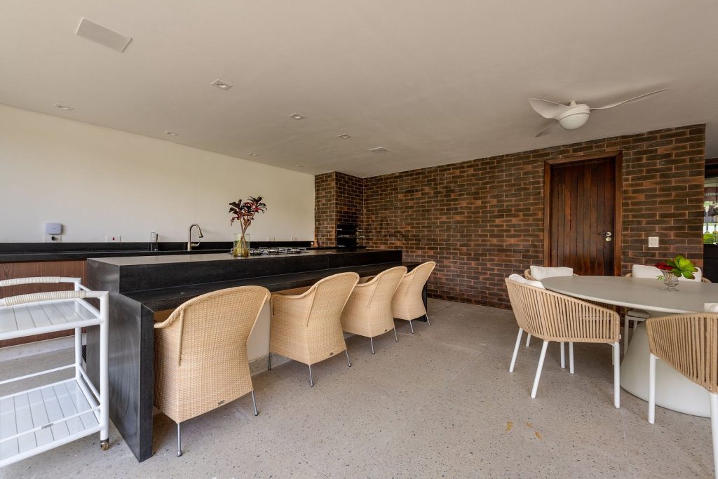 casa-de-praia-juquehy-5-suites-spcs285-623b21e7339bf856d550f0bc (1)