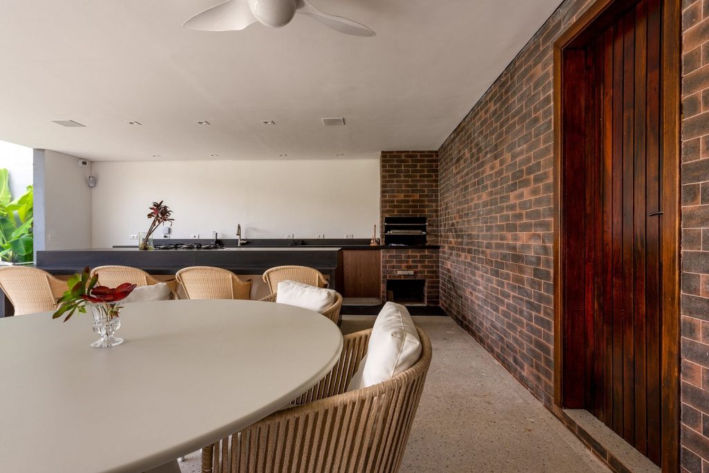 casa-de-praia-juquehy-5-suites-spcs285-623b21e8339bf86cba50f0bd (1)