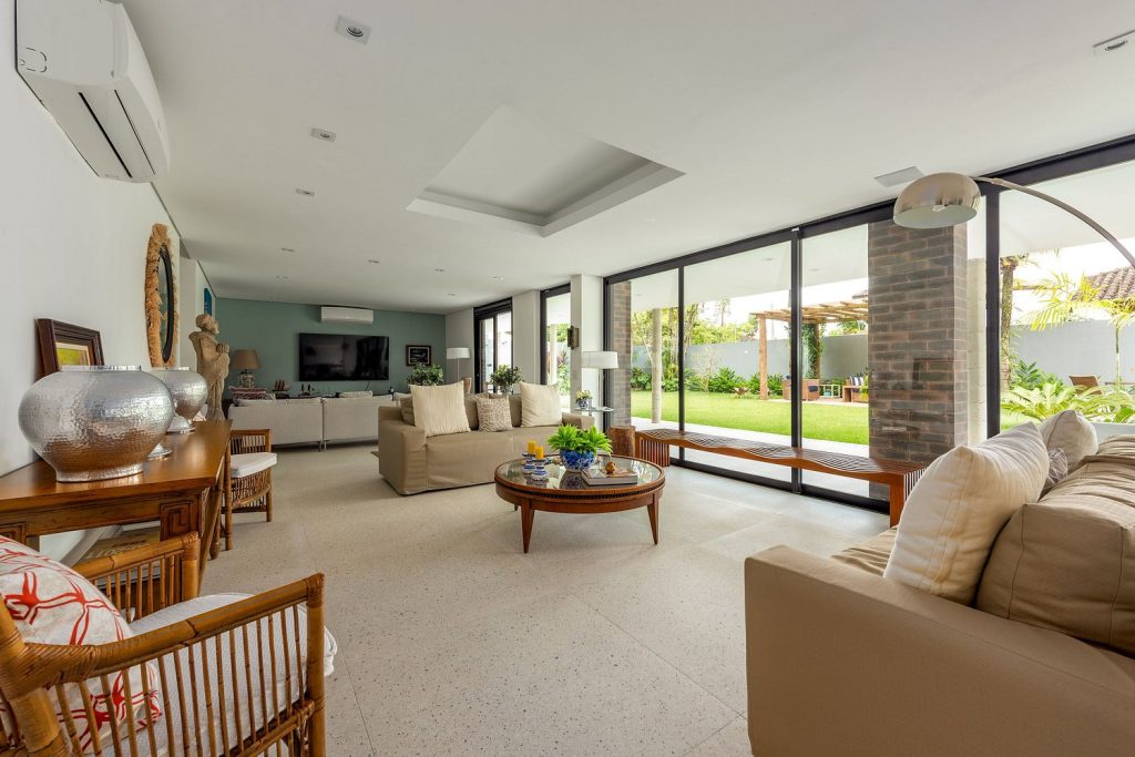 casa-de-praia-juquehy-5-suites-spcs285-623b2211339bf8b40d50f0cc (1)