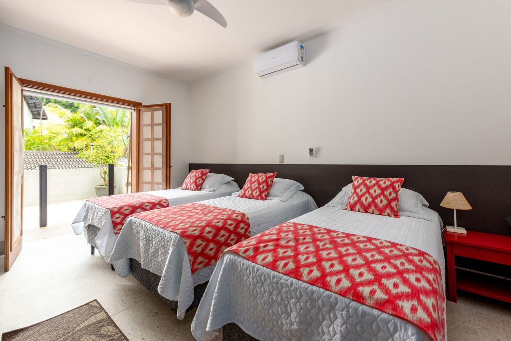 casa-de-praia-juquehy-5-suites-spcs285-623b3724339bf8242150fa32 (1)