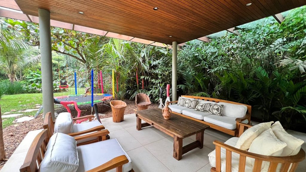 casa-sofisticada-baleia-lindo-paisagismo-spcs356-631b3cfd931fc939965e210a