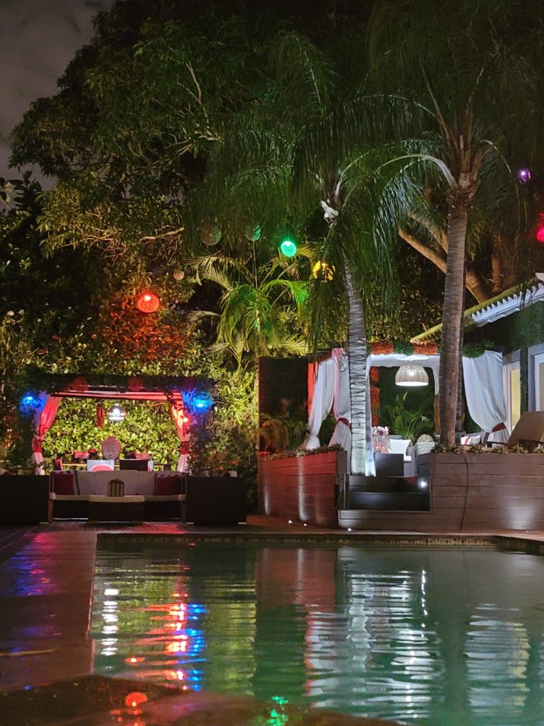 pool night pic
