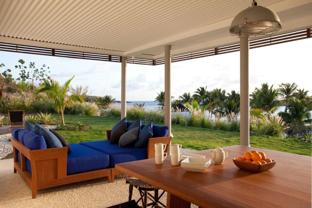 villa-grand-cul-de-sac-st-barths-luxury-pool-gardens-le-sereno-out-din-2