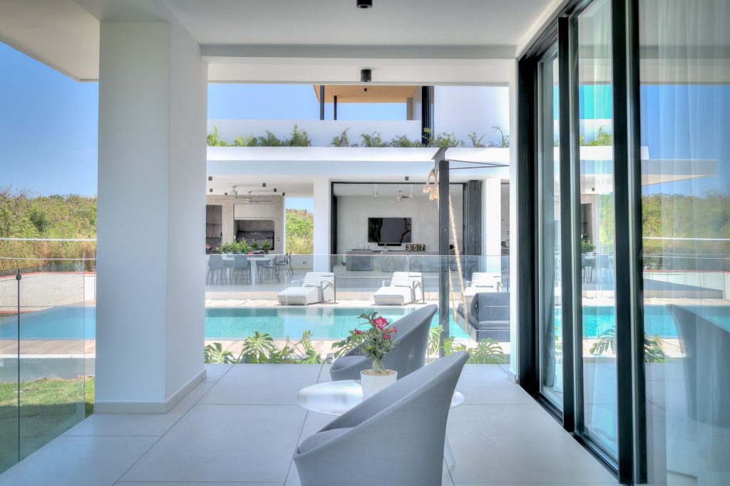villa-punta-cana-dominican-republic-luxury-pool-golf-resort-yarari-royale-bal-2