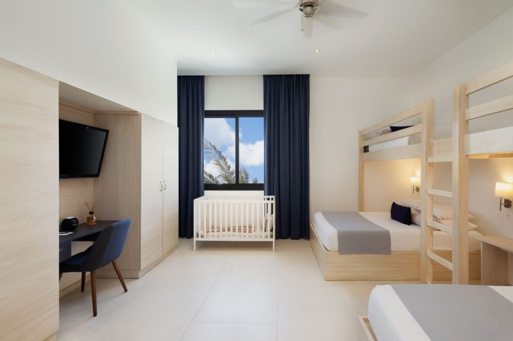 villa-punta-cana-dominican-republic-luxury-pool-golf-resort-yarari-royale-bed-5