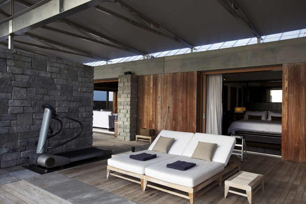 villa-st-barths-caribbean-luxury-pool-la-danse-des-etoiles-bed-3jpg