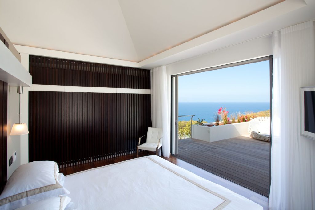 villa-st-barths-caribbean-luxury-pool-palm-springs-bed-5