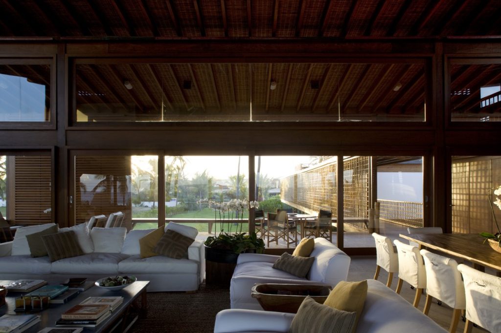 Carrossel_aluguel-de-casas-de-luxo_Villa01-em-PraiaInterlagos-Bahia-11