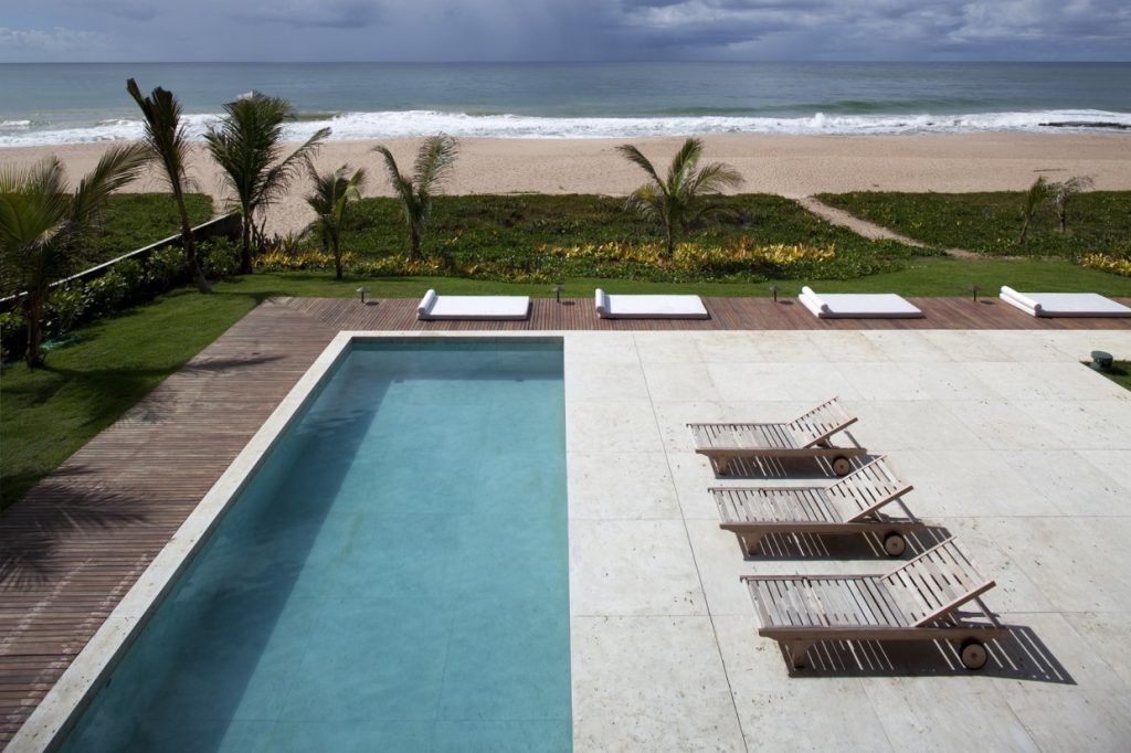 Carrossel_aluguel-de-casas-de-luxo_Villa01-em-PraiaInterlagos-Bahia-4