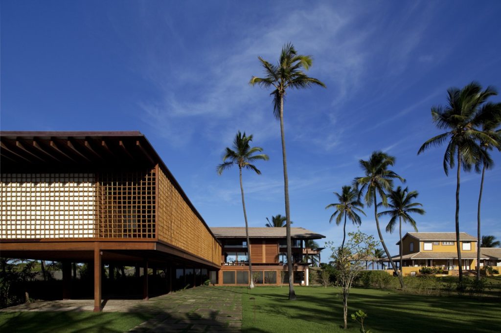 Carrossel_aluguel-de-casas-de-luxo_Villa01-em-PraiaInterlagos-Bahia-5